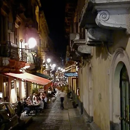 ベッド・アンド・ブレックファスト Casa Nipitella カターニア